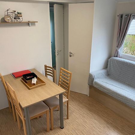 Mobil Home Tout Confort Ideal Pour 4 Personnes Dans Le Domaine De Dugny Camping 4 Etoiles, Proche De Blois, Du Zoo De Beauval Et Des Chateaux De La Loire Onzain Exterior foto